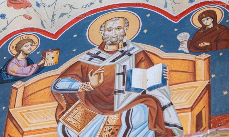 Aproape 800.000 de români își celebrează onomastica de Sfântul Nicolae