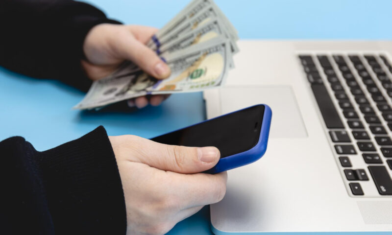 Cercul vicios al banilor și „economia gri” din România înseamnă miliarde de euro pierduți