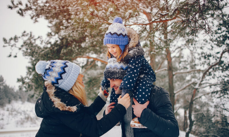 Care sunt criteriile după care familiile își aleg vacanța de Crăciun în 2025