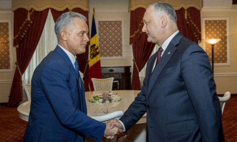 Vladimir Plahotniuc și foști deputați, citați ca martori în dosarul „sacoșa neagră” al lui Igor Dodon