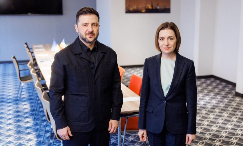 Maia Sandu, întrevedere cu Volodimir Zelenski la Haga. Securitatea regională, pacea în Ucraina și integrarea europeană, în prim-plan