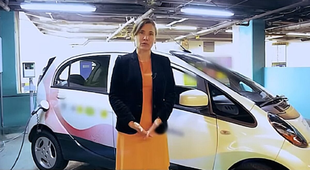 Femeie anchetă pentru dublă crimă, salvată din Tamisa