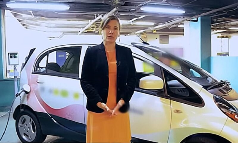 Femeie anchetă pentru dublă crimă, salvată din Tamisa