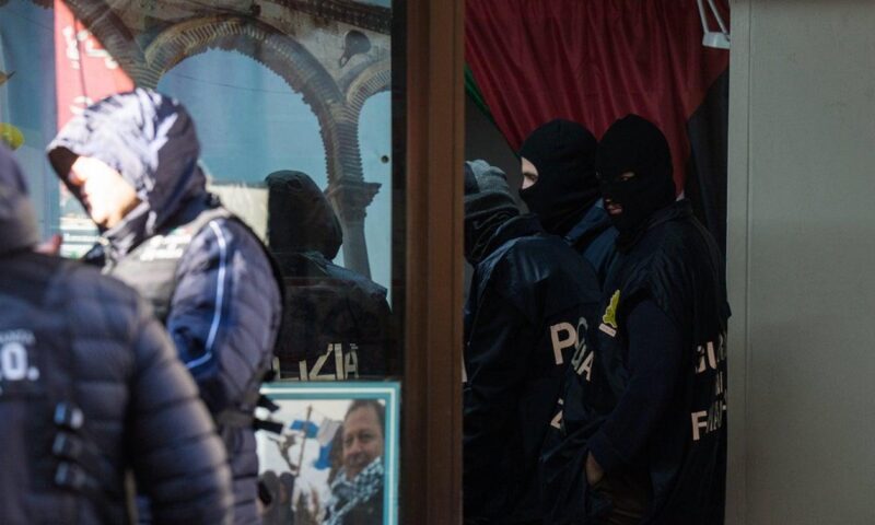 Persoane suspectate de finanțarea Hamas, arestate în Italia. Ordin internațional de arestare pentru alte două persoane