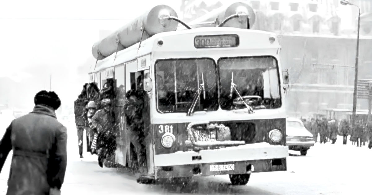 Autobuz în iarna lui 1988, București