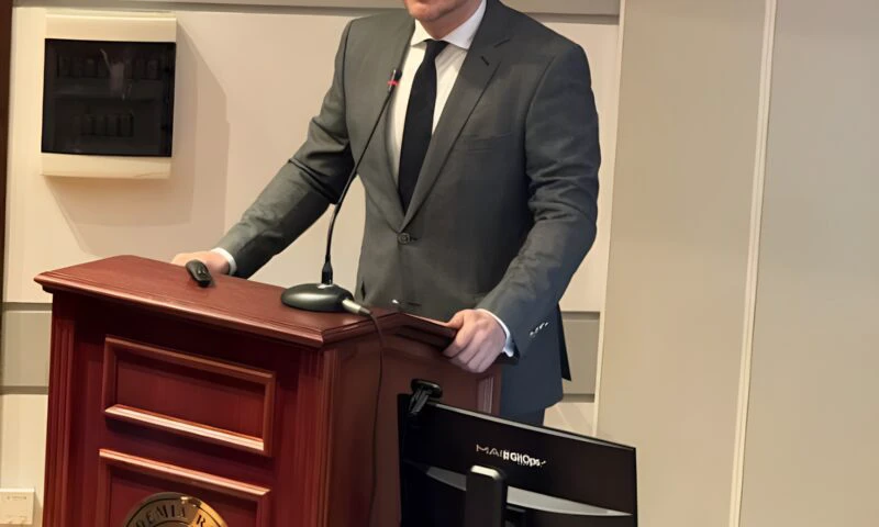 Pilde pentru Ciprian Ciucu: nu mai pregătiți bucureștenii pentru Groenlanda!