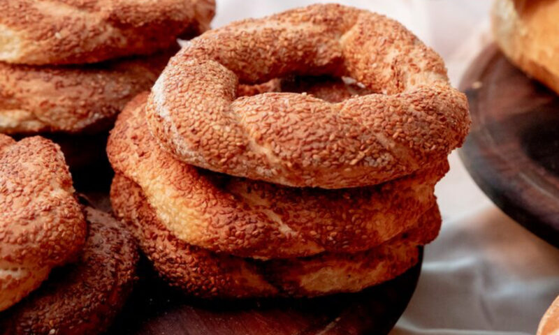 Rețeta veche de covrigi cu susan. O gustare perfectă pentru zilele de post