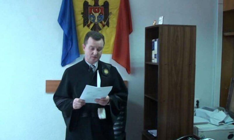 Cum sunt judecaţi judecătorii moldoveni. Cazul Oleg Melniciuc