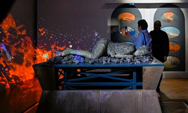 Fragilitatea eternului de la Pompei. O expoziție despre orașul sub cenușă la Timișoara