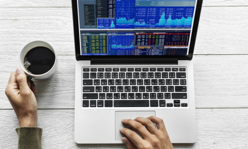 Ce trebuie să știi înainte să decizi cum să investești în Bitcoin CFD