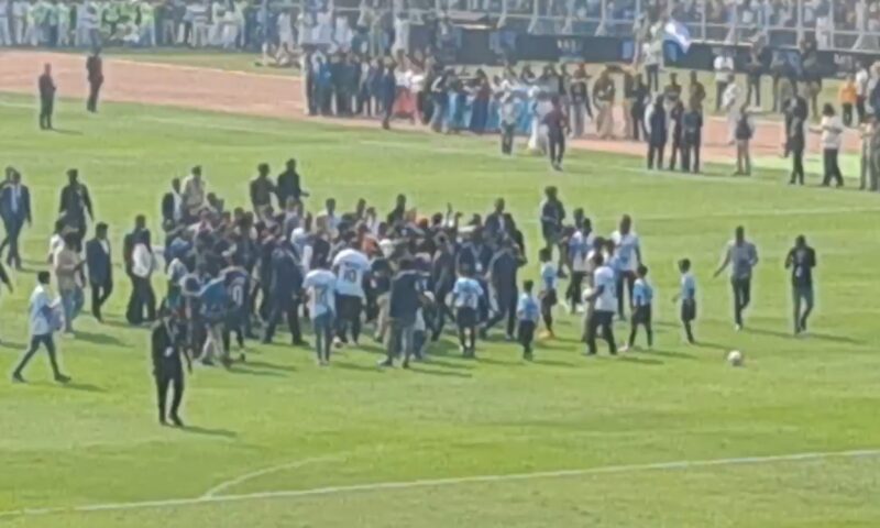 Vizita lui Messi în India a generat o revoltă în stadion. A fost necesară evacuarea fotbalistului