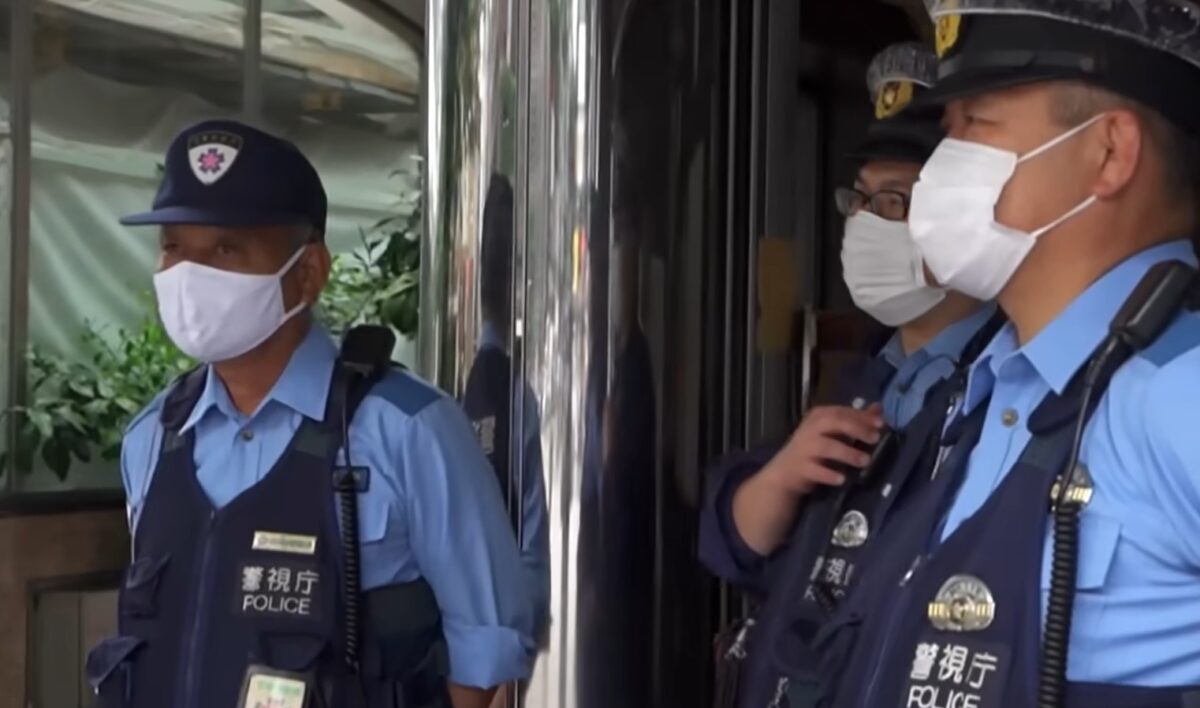 Atac cu cuțitul într-o fabrică din Japonia. Sunt 14 victime