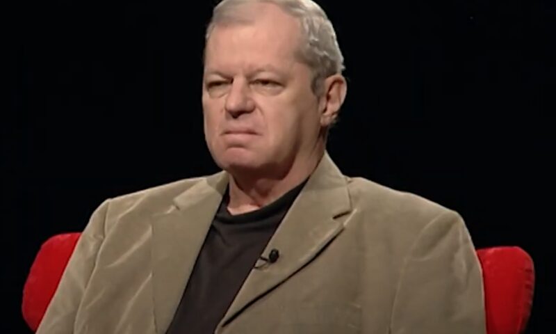 Răzvan Popescu, despre volumul „România în derivă”: Este și o fărâmă din mine aici