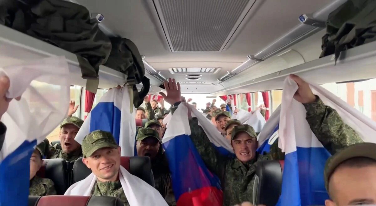 Masacru într-o bază militară din Rusia. Un fost prizonier de război, proaspăt eliberat de ucraineni, și-a executat șapte camarazi