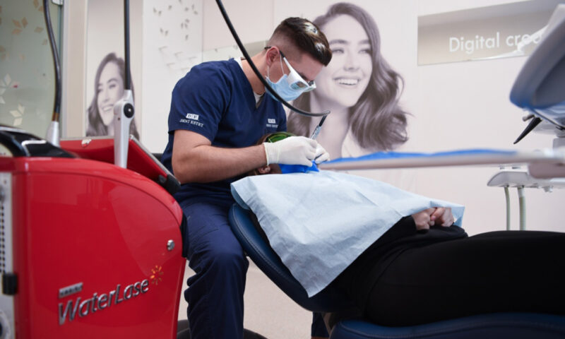 Tratament dentar cu laser: confort, precizie și rezultate excepționale