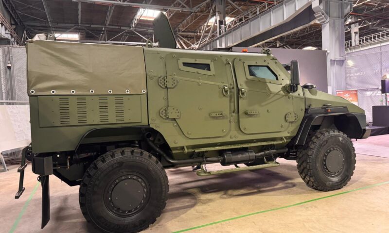 Primul vehicul blindat fabricat integral în România intră în faza de testare. Imagini cu VLAH