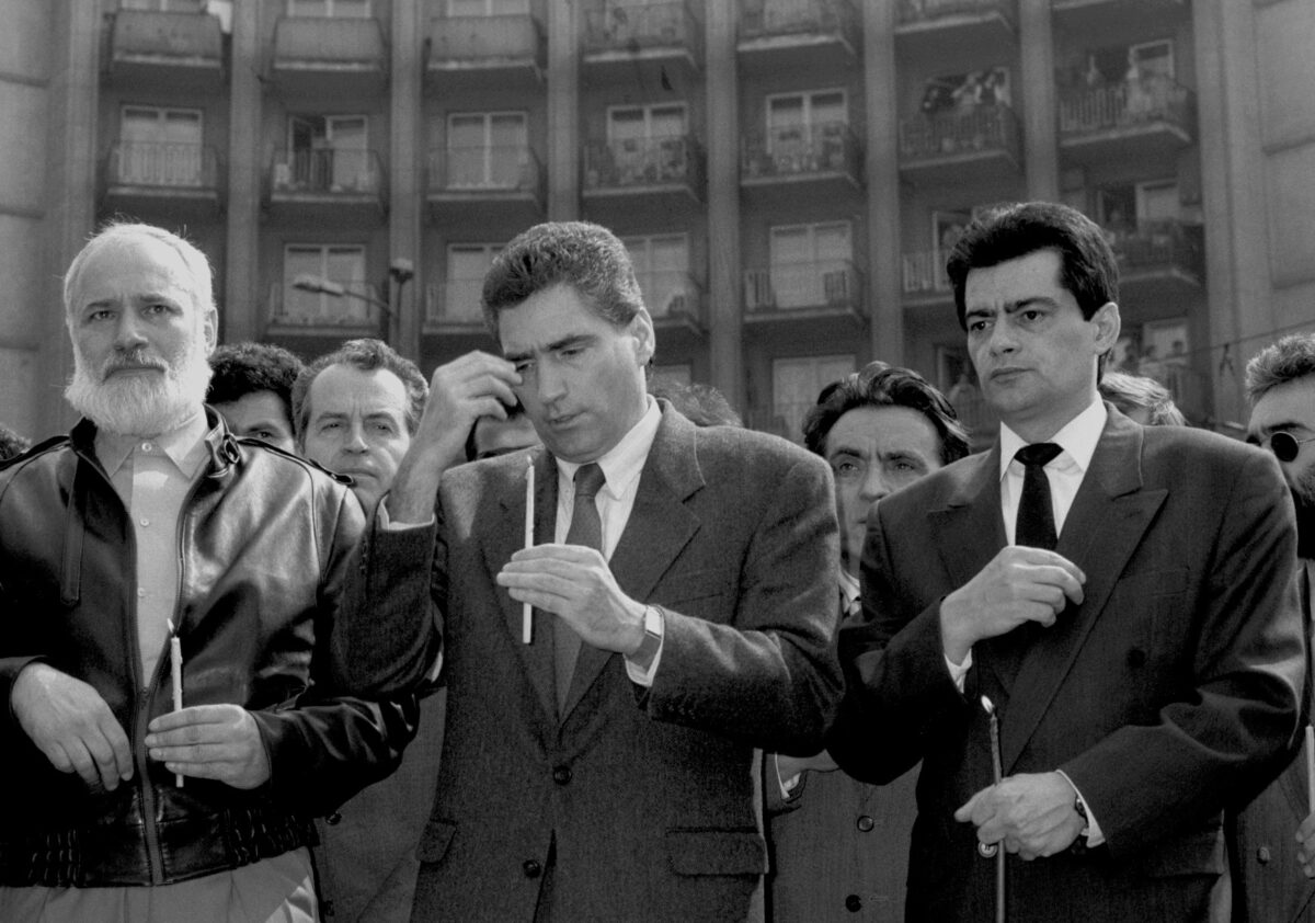 26 decembrie. Odiseea cadavrelor soților Ceaușescu „uitate” pe stadion și culisele unei execuții care a șocat lumea. Povestea spusă de Gelu Voican Voiculescu