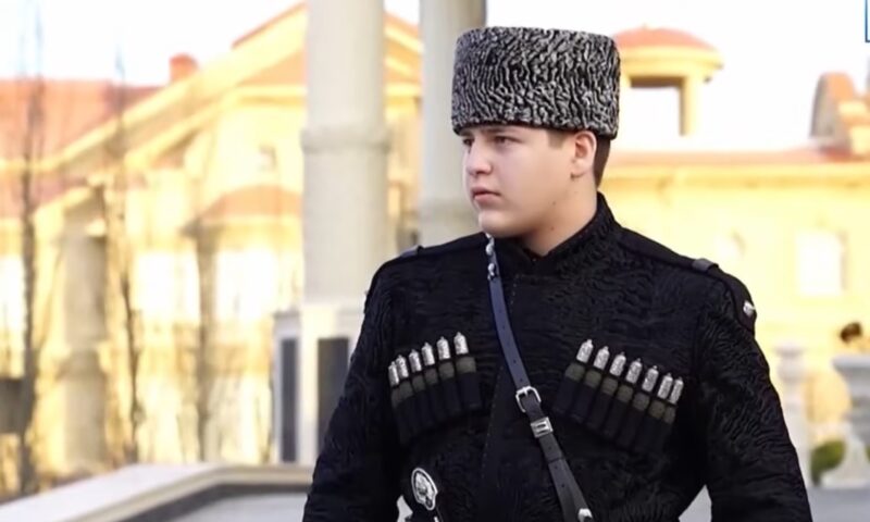 Fiul lui Ramzan Kadîrov, în stare critică după un accident grav. A fost transport, de urgență, la Moscova