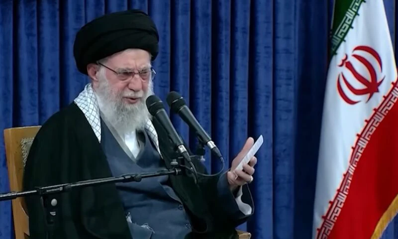 Dictatura islamică din Iran a ajuns la „Nicule, mai dă-le o sută de lei!” Câte 7 dolari de la stat pentru toți cetățenii