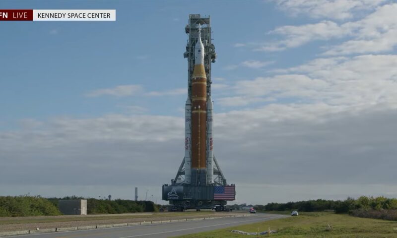 Mega-racheta NASA pentru prima misiune spre Lună după 50 de ani, Artemis II, gata de lansare