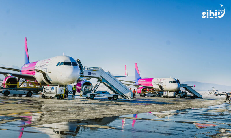 Incident la sol cu o aeronavă Wizz Air pe Aeroportul din Sibiu. Pasagerii au fost debarcați