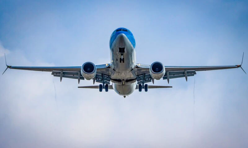 Un avion, lăsat să decoleze deși avea defecțiuni tehnice. E scandal la Londra