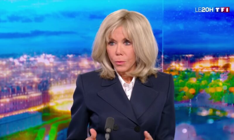 Brigitte Macron se scuză, după insultele la adresa activistelor: Sunt o femeie care se aprinde uşor