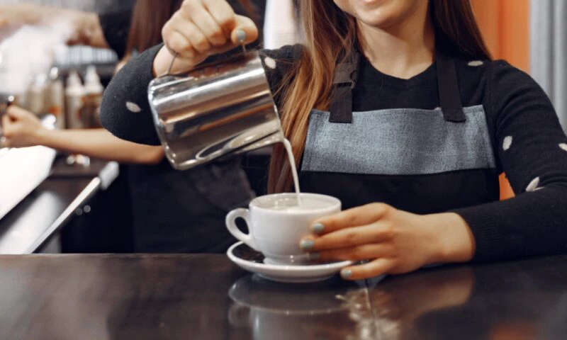 Italia, țara unde cafeaua are alt preț dacă stai la bar sau la masă