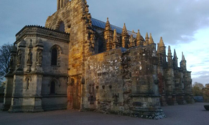 Sfântul Graal ar putea fi în Capela Rosslyn din Scoția, potrivit celor mai recente speculații