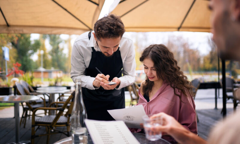 Țările în care bacșișul este considerat un gest nepotrivit