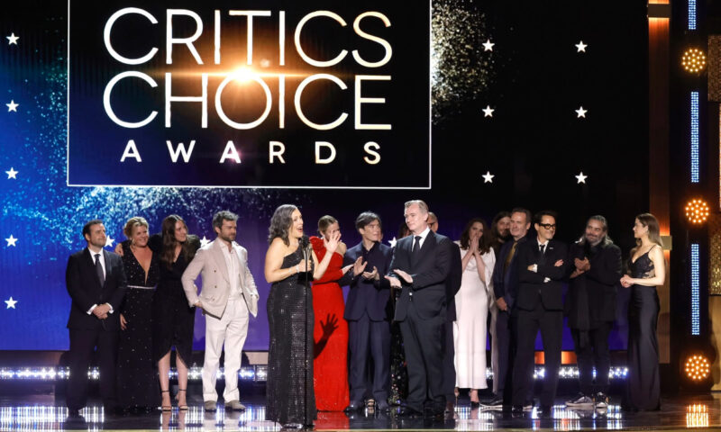 Netflix și Warner Bros. au strălucit la Critics Choice Awards 2026 Filmul „One Battle After Another” a câștigat premiul principal