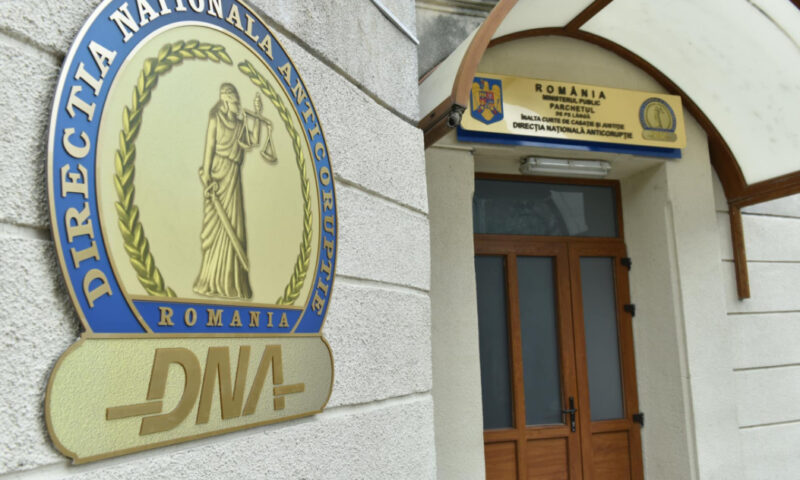 Percheziții DNA la șeful Poliției Sectorului 1. Suspiciuni de corupție
