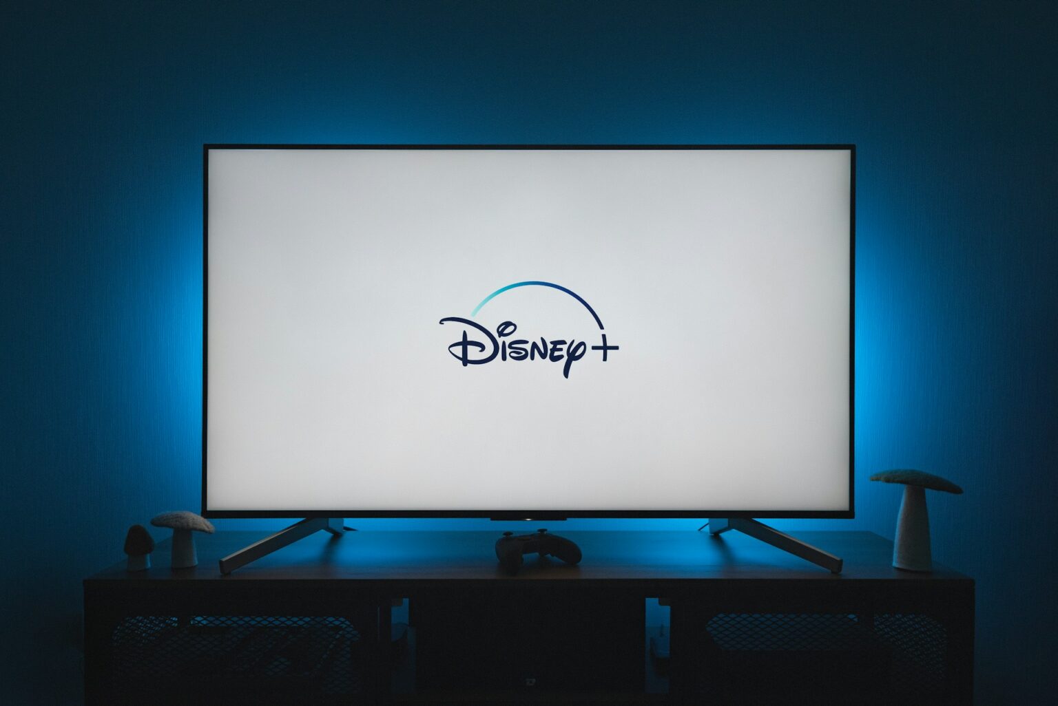 Primele noutăți Disney+ în România. Ce filme şi seriale au premiera în ...