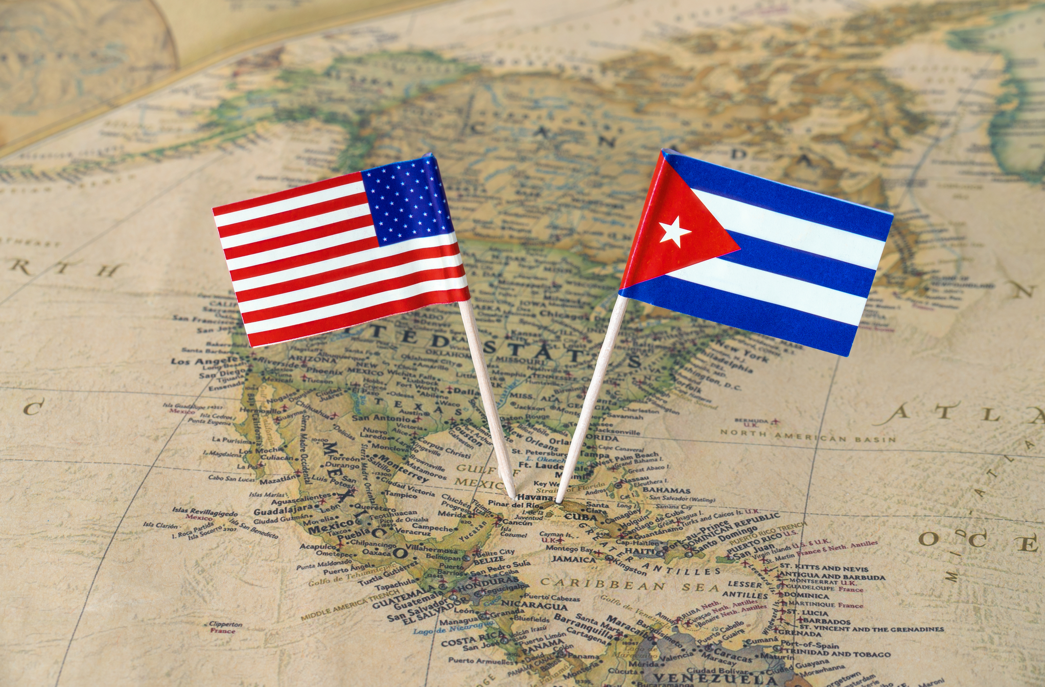 Drapele SUA și Cuba