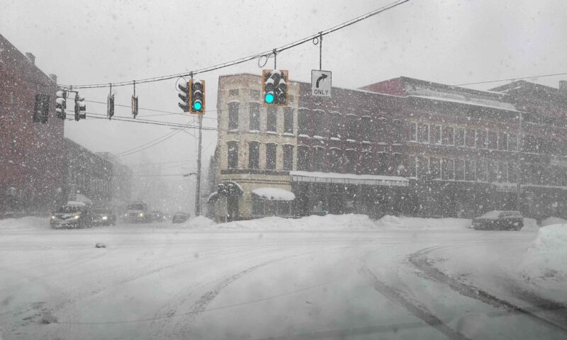 Stare de urgență în SUA, după o furtună de zăpadă istorică. Sute de mii de oameni au rămas fără curent