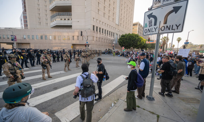 Cum funcționează și ce atribuții are ICE. Ce face, de fapt, „poliția migranților ilegali”