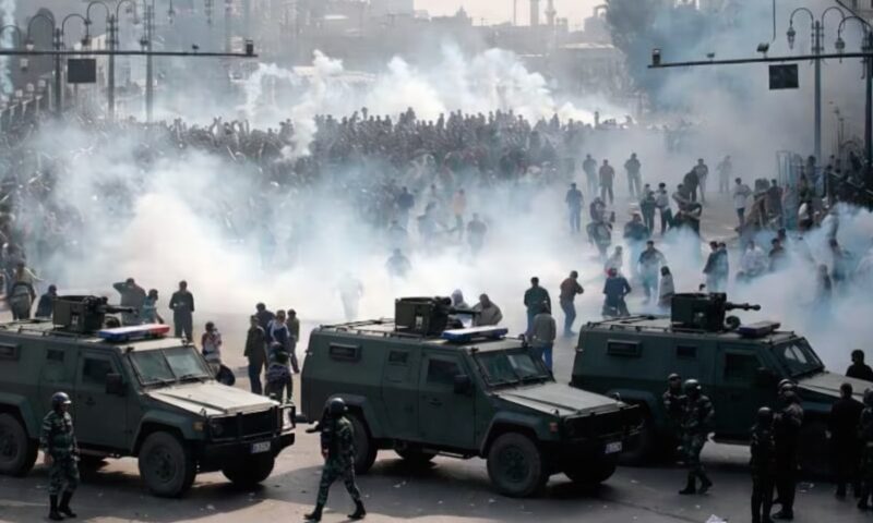 Iranul a restricționat temprar traficul aerian. Doar zborurile internaționale autorizate pot opera