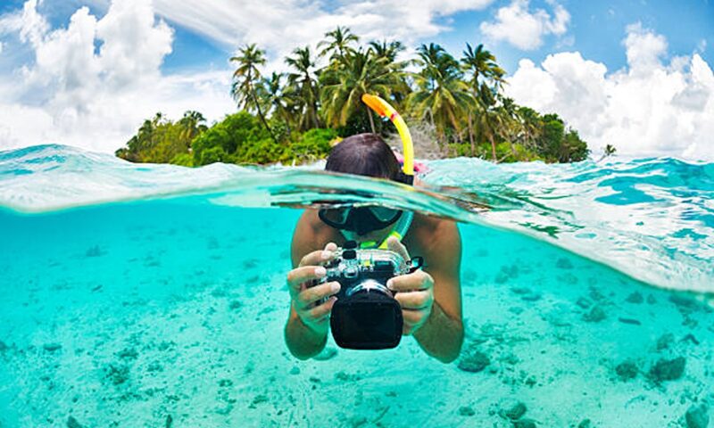 Locuri puțin cunoscute cu apă turcoaz, ca în Maldive, la mai puțin de 100 km de București