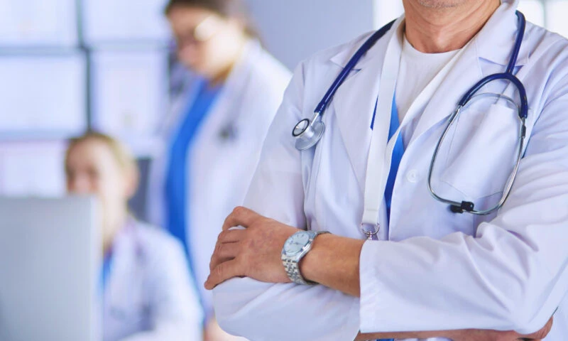 Medicul din județul Alba, acuzat de luare de mită în formă continuată, arestat preventiv