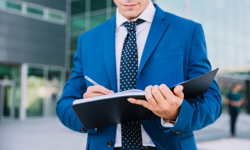 Un ministru român, în proces cu instituția pe care o conduce. Cum a explicat situația