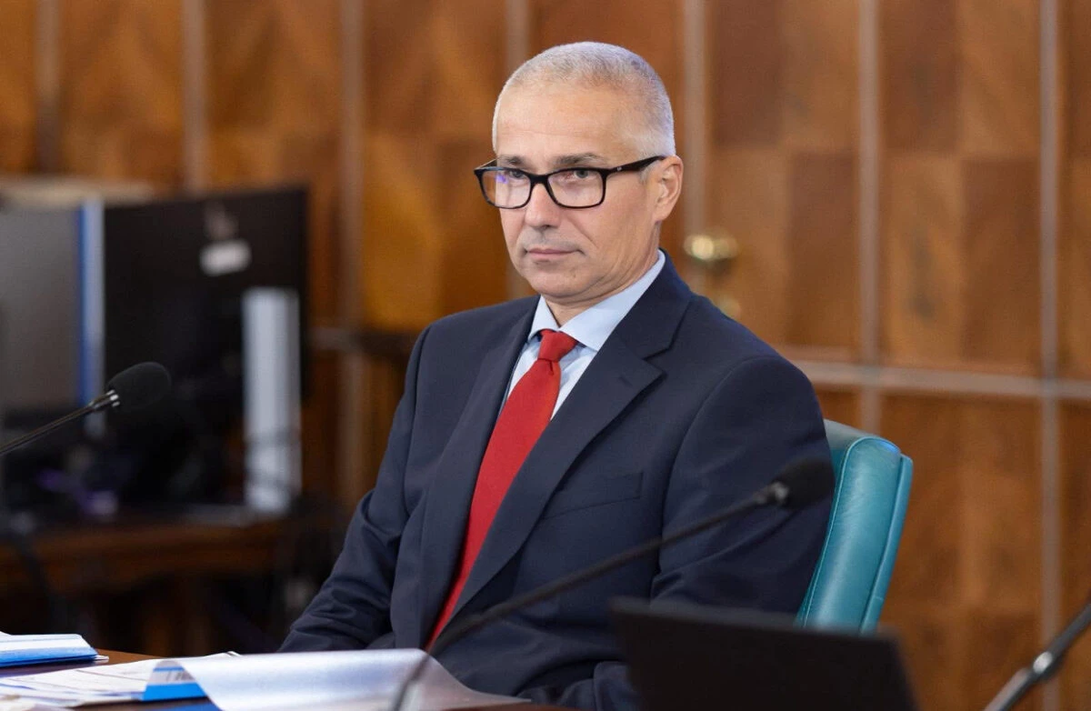 Fifor: Numai un naiv ar crede că subiectul atacului asupra lui Radu Marinescu este o teză de doctorat veche de 17 ani