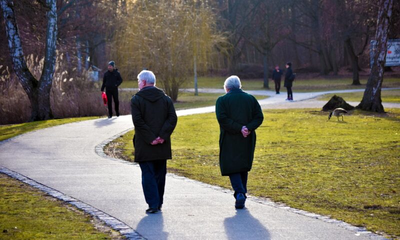 Unul din șase pensionari din Marea Britanie trăiește sub pragul sărăciei