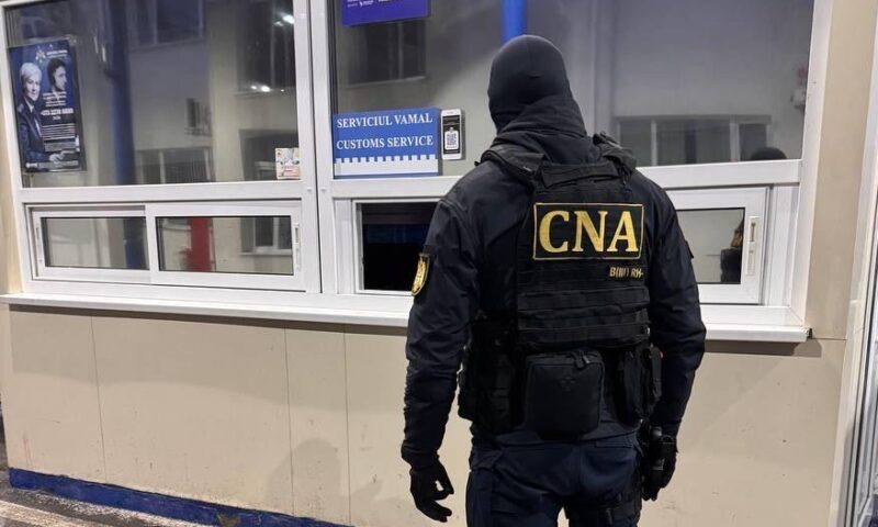 Corupție la Vama Giurgiulești. Doi angajați cercetați pentru mită de la transportatori