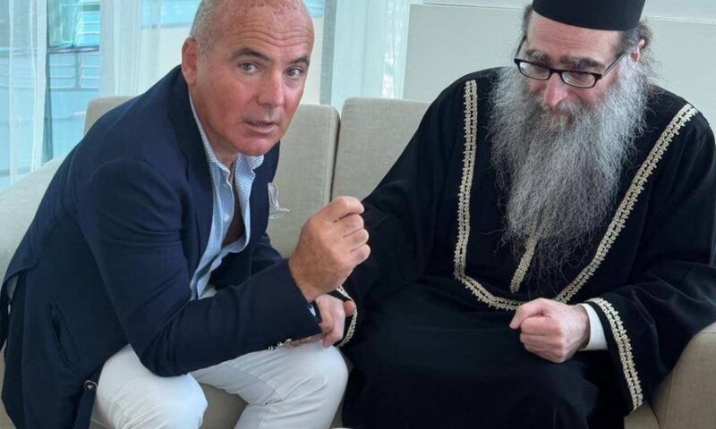 Diplomație și spiritualitate: Rareș Bogdan, întâlnire de peste o oră și jumătate cu celebrul Rabin Yoshiyahu Pinto