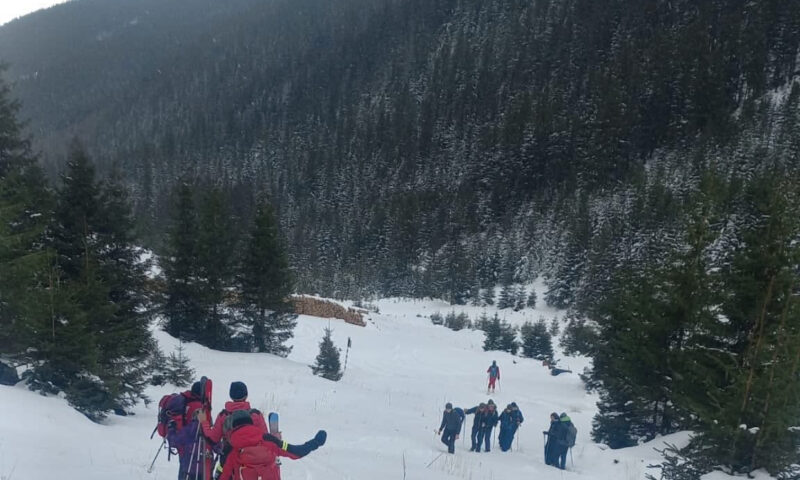 Vremea s-a înrăutățit în centrul țării. Turiștii, atenționați să nu părăsească zonele montane securizate