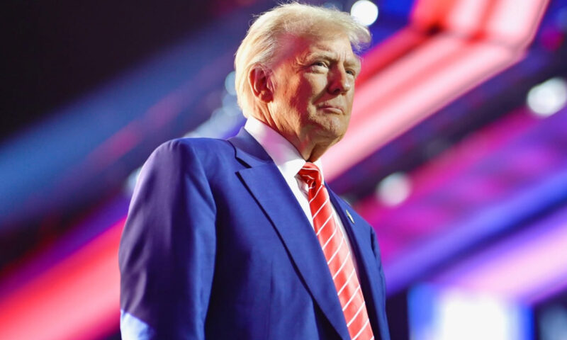 Franța riscă taxe record la vin și șampanie dacă refuză invitația lansată de Trump. SUA, mesaj tăios pentru Macron