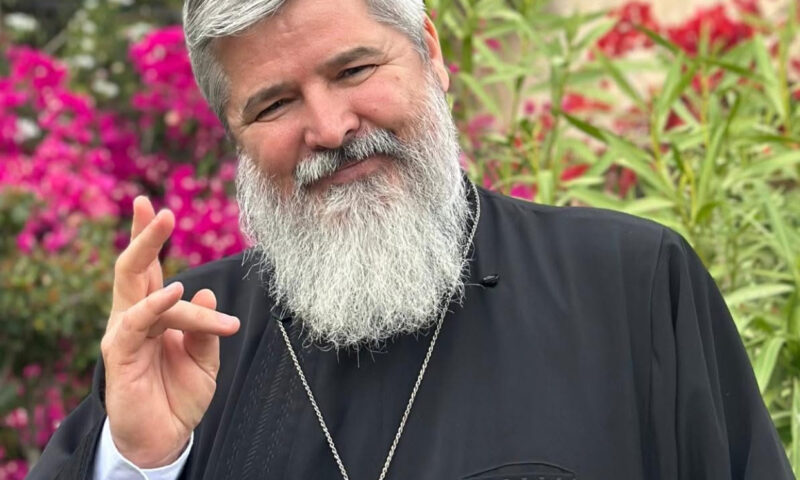 Cum să bei responsabil. Regula celor trei pahare, explicată de părintele Vasile Ioana