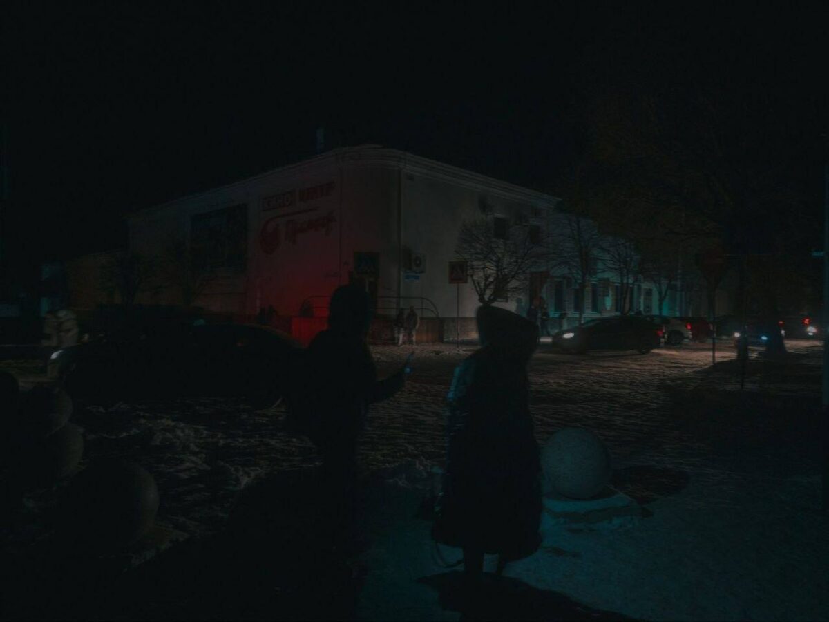 Peste 200.000 de gospodării din teritorii ucrainene ocupate de Rusia, fără electricitate după un atac militar