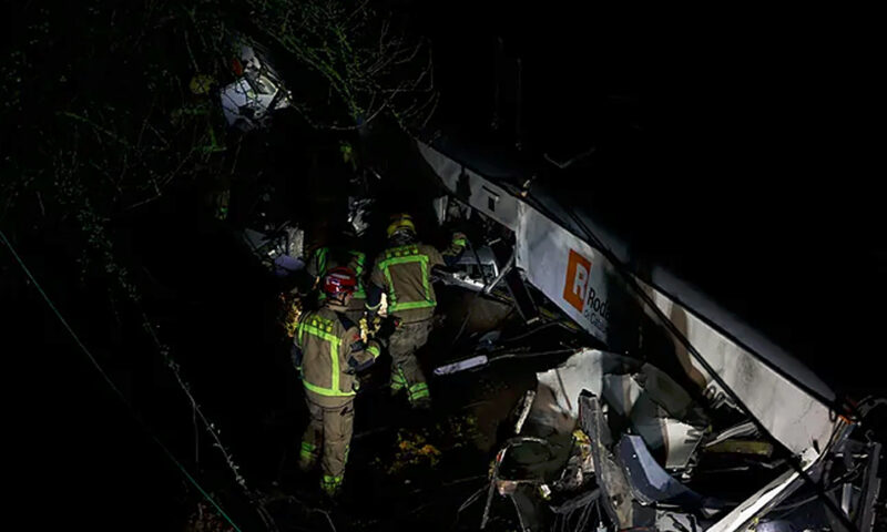 Spania, din nou sub șoc. Accident feroviar în Catalonia, soldat cu un mort și zeci de răniți