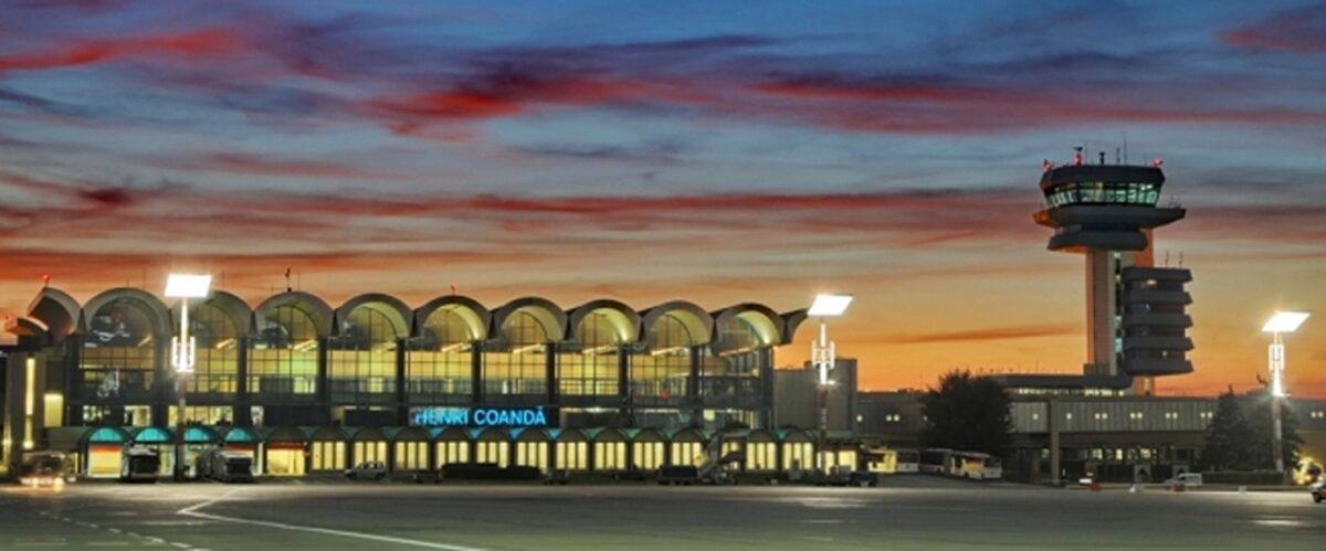 Traficul pe Aeroporturile „Henri Coandă” și „Băneasa” se desfăşoară în condiţii de iarnă, fără perturbări